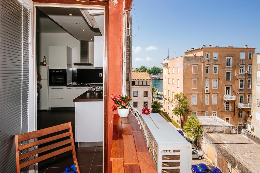 Golden Bridge Apartment With Private Parking زادار الغرفة الصورة